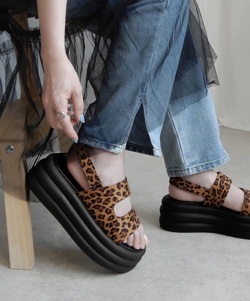 minia（ミニア）の「コノジサンダル（サンダル・レディース・ブラック/シルバー/パイソン/レオパード・M/L/LL/S）」の4枚目の写真