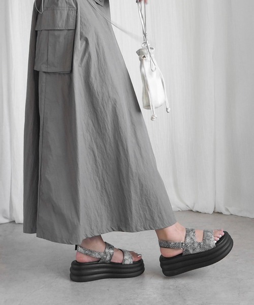 minia（ミニア）の「コノジサンダル（サンダル・レディース・ブラック/シルバー/パイソン/レオパード・M/L/LL/S）」の9枚目の写真