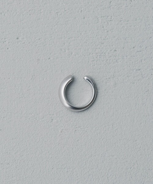 and cloud（アンドクラウド）の「Spine Hoop Earring/Single（イヤリング・レディース・ブラック/シルバー/イエローゴールド・FREE）」の8枚目の写真