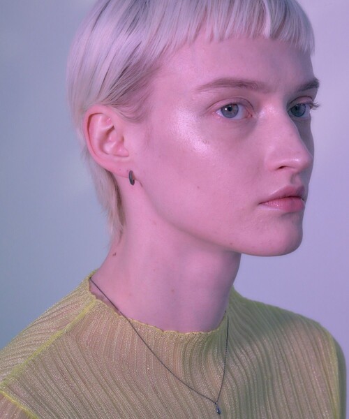 and cloud（アンドクラウド）の「Spine Hoop Earring/Single（イヤリング・レディース・ブラック/シルバー/イエローゴールド・FREE）」の5枚目の写真