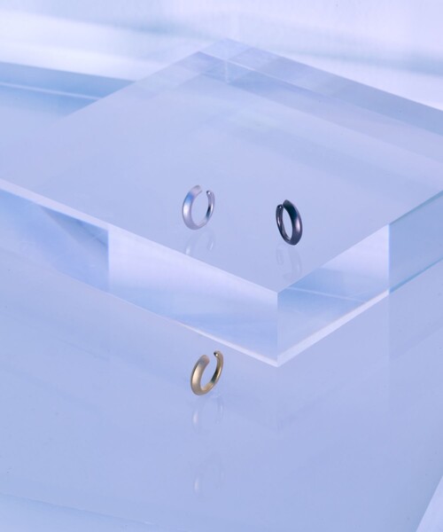 and cloud（アンドクラウド）の「Spine Hoop Earring/Single（イヤリング・レディース・ブラック/シルバー/イエローゴールド・FREE）」の14枚目の写真