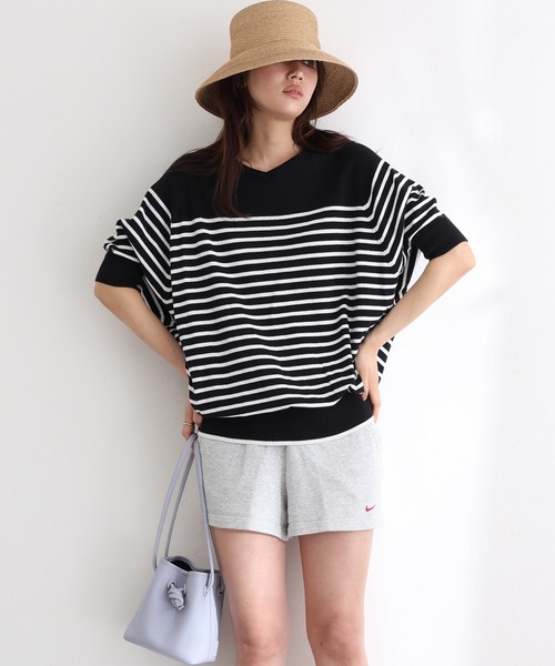 ElegChic（エレグシック）の「パネルボーダードルマンニット（ニット/セーター・レディース・ブラック/オフホワイト/ネイビー・M/XL/4L）」の6枚目の写真