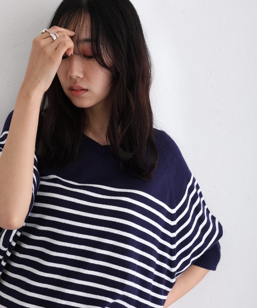ElegChic（エレグシック）の「パネルボーダードルマンニット（ニット/セーター・レディース・ブラック/オフホワイト/ネイビー・M/XL/4L）」の11枚目の写真