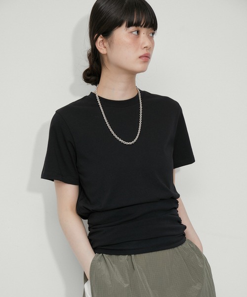 ADAM ET ROPE'（アダムエロペ）の「【サステナブル】2wayベアトップTee（Tシャツ/カットソー・レディース・ブラック/サックスブルー/ホワイト・FREE）」の3枚目の写真