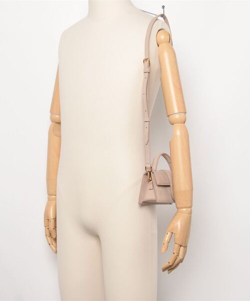 JACQUEMUS(ジャックムス)の「JACQUEMUS Le Bambino ジャックムス バンビーノ 2WAY ヌバックレザー ミニショルダーバッグ(ショルダーバッグ・レディース・ホワイト・FREE)」の12枚目の写真