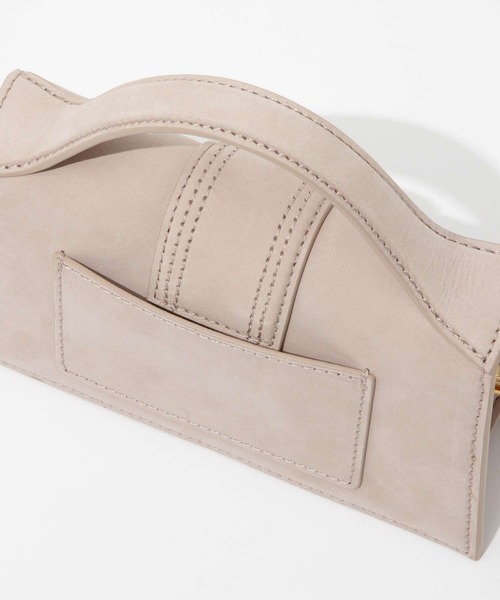 JACQUEMUS(ジャックムス)の「JACQUEMUS Le Bambino ジャックムス バンビーノ 2WAY ヌバックレザー ミニショルダーバッグ(ショルダーバッグ・レディース・ホワイト・FREE)」の6枚目の写真