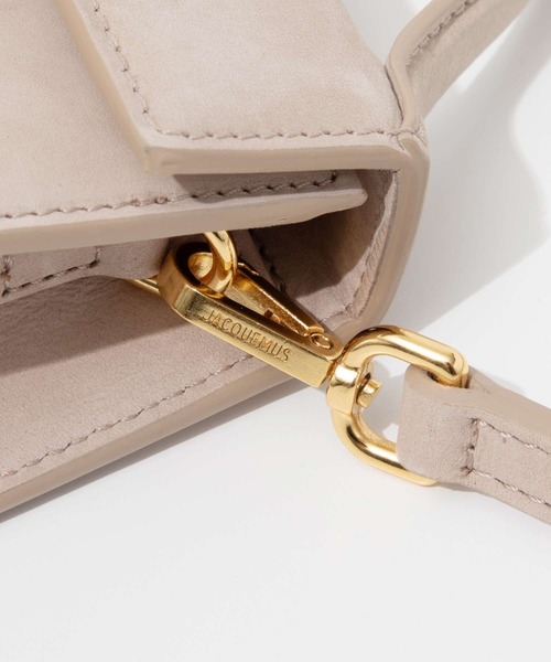 JACQUEMUS(ジャックムス)の「JACQUEMUS Le Bambino ジャックムス バンビーノ 2WAY ヌバックレザー ミニショルダーバッグ(ショルダーバッグ・レディース・ホワイト・FREE)」の7枚目の写真