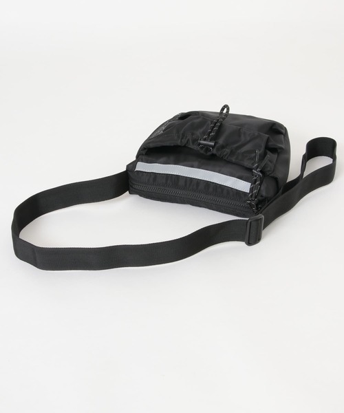 URBAN RESEARCH（アーバンリサーチ）の「ボディショルダーバッグ（ショルダーバッグ・レディース・ブラウン/ブラック・-）」の11枚目の写真