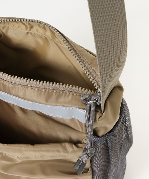 URBAN RESEARCH（アーバンリサーチ）の「ボディショルダーバッグ（ショルダーバッグ・レディース・ブラウン/ブラック・-）」の15枚目の写真