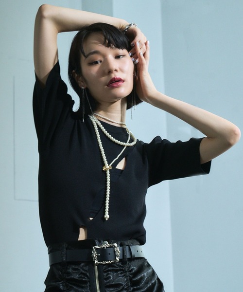 HARE（ハレ）の「【EDGY MODE】スラッシュニット（ニット/セーター・レディース・ブラック・FREE）」の4枚目の写真