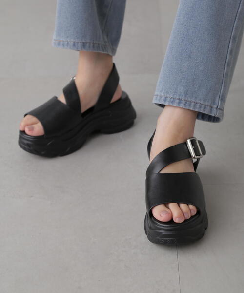 FREE'S MART（フリーズマート）の「スポーツサンダル（サンダル・レディース・シルバー/ブラック・SMALL/MEDIUM）」の19枚目の写真