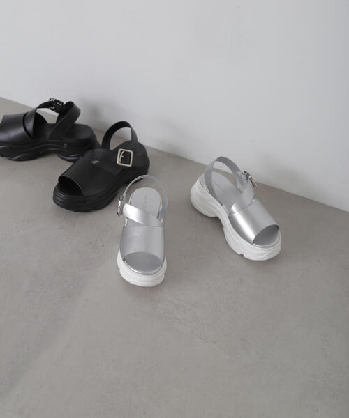 FREE'S MART（フリーズマート）の「スポーツサンダル（サンダル・レディース・シルバー/ブラック・SMALL/MEDIUM）」の5枚目の写真