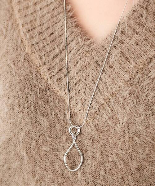 le.coeur blanc（ルクールブラン）の「変形メタルトップネックレス（ネックレス・レディース・シルバー/ゴールド・FREE）」の4枚目の写真
