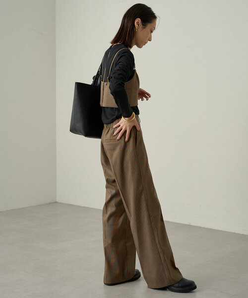 LOUNGEDRESS（ラウンジドレス）の「シアーフライスロンT（Tシャツ/カットソー・レディース・オフホワイト/ブラック/イエロー・FREE）」の7枚目の写真