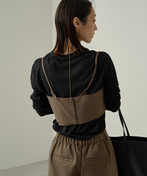 LOUNGEDRESS（ラウンジドレス）の「シアーフライスロンT（Tシャツ/カットソー・レディース・オフホワイト/ブラック/イエロー・FREE）」の5枚目の写真