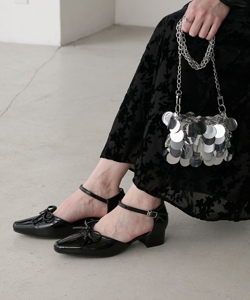 forksy.（フォルクシー）の「【forksy.】【オケージョン対応】ポインテッドトゥリボンパンプス（パンプス・レディース・ブラック/シルバー/ゴールド/ブラック系/アイボリー/オフホワイト/ブラック系2/ブラック系1/ブラック系3・L/M/S/LL）」の6枚目の写真