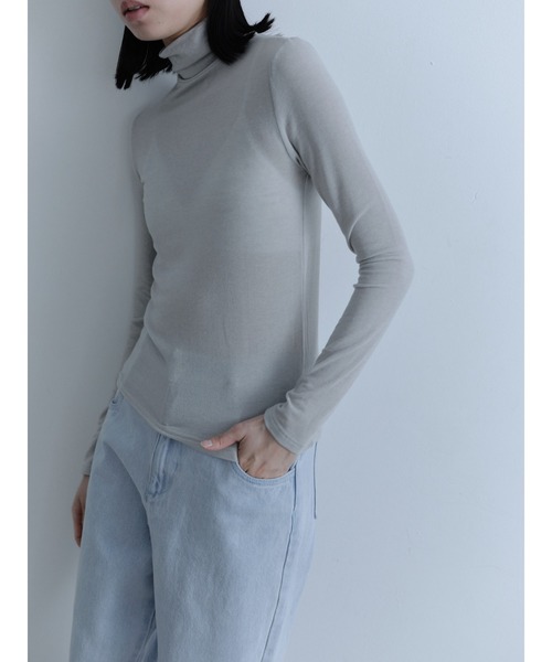 Abor(アボア)の「【Abor】Wool-blend High-necked Pullover/ウール混ハイネックシアープルオーバー(Tシャツ/カットソー・レディース・グレー/ブラック/アイボリー・FREE)」の11枚目の写真