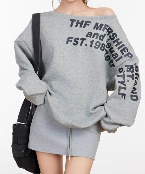 GEMEDA(ジェメダ)の「ショルダーロゴルーズトレーナー(Tシャツ/カットソー・レディース・グレー/ライトベージュ・M)」の1枚目の写真