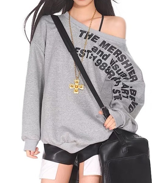 GEMEDA(ジェメダ)の「ショルダーロゴルーズトレーナー(Tシャツ/カットソー・レディース・グレー/ライトベージュ・M)」の3枚目の写真
