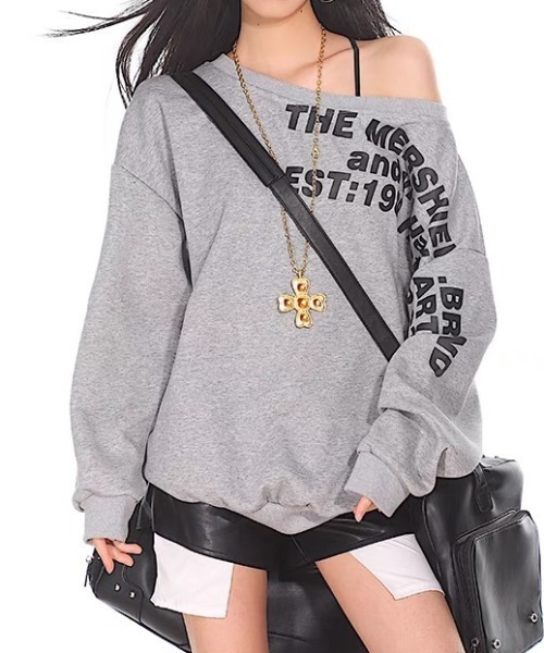 GEMEDA(ジェメダ)の「ショルダーロゴルーズトレーナー(Tシャツ/カットソー・レディース・グレー/ライトベージュ・M)」の5枚目の写真
