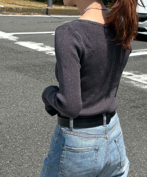 ISOOK（アイスー）の「【ISOOK / アイスー】ラメリブニット  / 春ニット 指穴 サムホール ラメニット ZOZOTOWN限定（ニット/セーター・レディース・グレー/チャコールグレー/ブラック・FREE）」の21枚目の写真