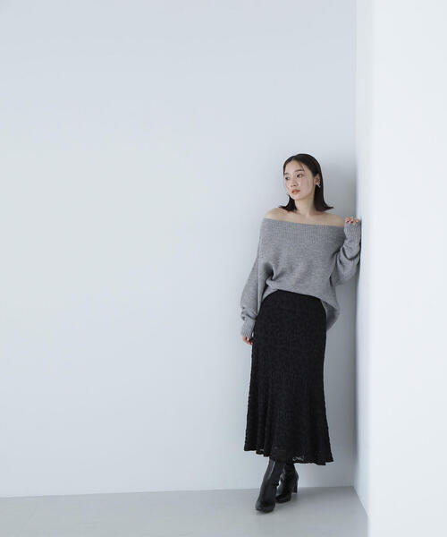 NATURAL BEAUTY BASIC（ナチュラルビューティーベーシック）の「◇オフショルラメオーバーニット（ニット/セーター・レディース・ベージュ/グレー/オフホワイト/ピンク・FREE）」の18枚目の写真