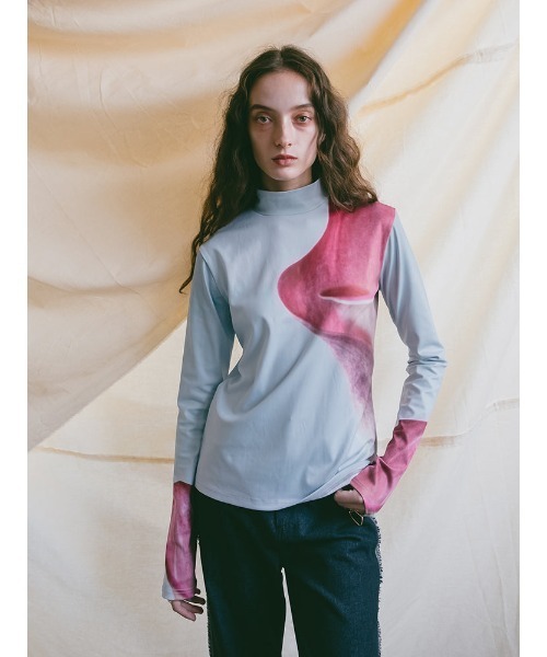 新作からSALEアイテム等お得な商品満載 sahara（サハラ）の「Flower Top/フラワーグラフィック Graphic トップス