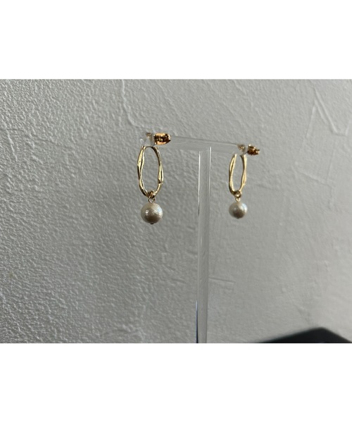 tone（トーン）の「【Mee】オーバルフレーム × 1粒コットンパールピアス(MA)（ピアス（両耳用）・レディース・シルバー/ゴールド・FREE）」の7枚目の写真