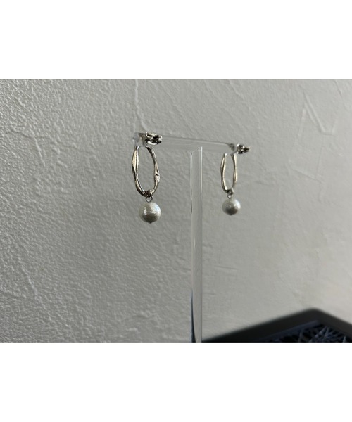 tone（トーン）の「【Mee】オーバルフレーム × 1粒コットンパールピアス(MA)（ピアス（両耳用）・レディース・シルバー/ゴールド・FREE）」の9枚目の写真