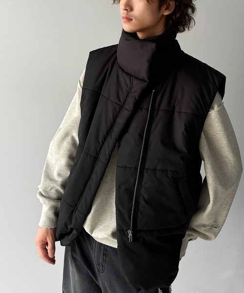 classicalelf（クラシカルエルフ）の「都会的でスタイリッシュ。裾ドロストスタンドネック中綿ダウンベスト（ダウンベスト・メンズ・ライトグレー/ブラック・MEDIUM/LARGE）」の3枚目の写真