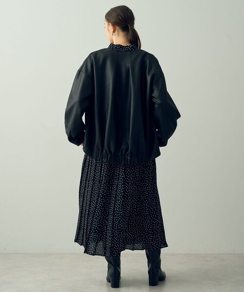 YECCA VECCA（イェッカヴェッカ）の「レザーライクノーカラーブルゾン