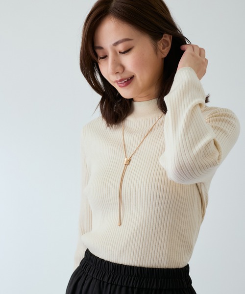Jayro(ジャイロ)の「もちもちラメ配色リブハイネック(Tシャツ/カットソー・レディース・ホワイト/ブラック/ベージュ/ネイビー・M)」の5枚目の写真