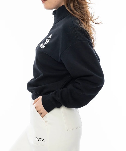 RVCA（ルーカ）の「RVCA レディース JUST FLOATIN HALF ZI パーカー/ルカーロゴバタフライモチーフハーフジップショート丈パーカー（パーカー・レディース・ブラック/アイボリー/レンガ・SMALL/MEDIUM）」の5枚目の写真