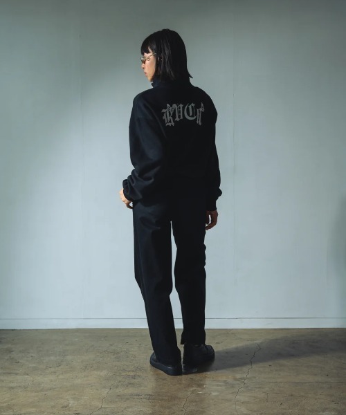 RVCA（ルーカ）の「RVCA レディース JUST FLOATIN HALF ZI パーカー/ルカーロゴバタフライモチーフハーフジップショート丈パーカー（パーカー・レディース・ブラック/アイボリー/レンガ・SMALL/MEDIUM）」の13枚目の写真