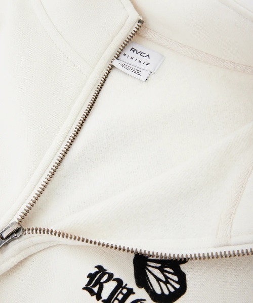 RVCA（ルーカ）の「RVCA レディース JUST FLOATIN HALF ZI パーカー/ルカーロゴバタフライモチーフハーフジップショート丈パーカー（パーカー・レディース・ブラック/アイボリー/レンガ・SMALL/MEDIUM）」の10枚目の写真