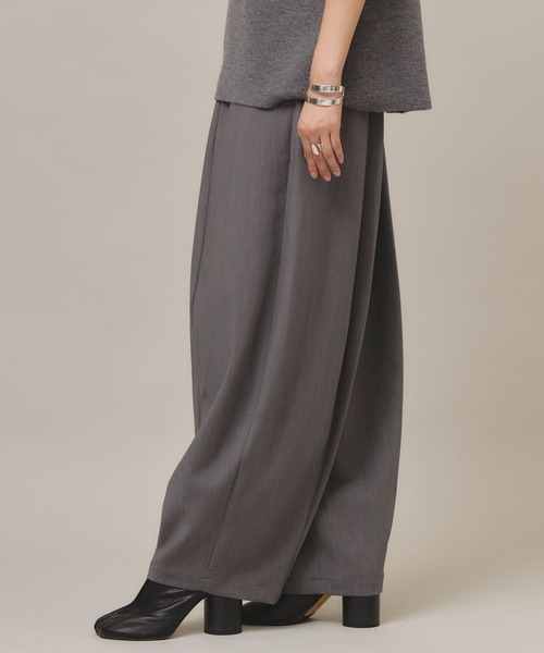 新品未使用✨カレンソロジー　ダブルクロスドロストパンツ　グレー　2025SS Curensology（カレンソロジー）の「Curensology(カレンソロジー