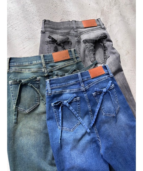 EVRIS バックリボンフレアデニムパンツ バックリボンフレアデニムパンツ（デニムパンツ）｜EVRIS