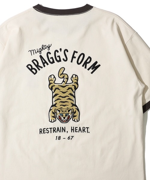 ADPOSION（アドポーション）の「【POWER TO THE PEOPLE】トラ刺繍Tシャツ（Tシャツ/カットソー・レディース・オフホワイト/グレー/ブラック/ホワイト・MEDIUM/LARGE/X-LARGE）」の2枚目の写真