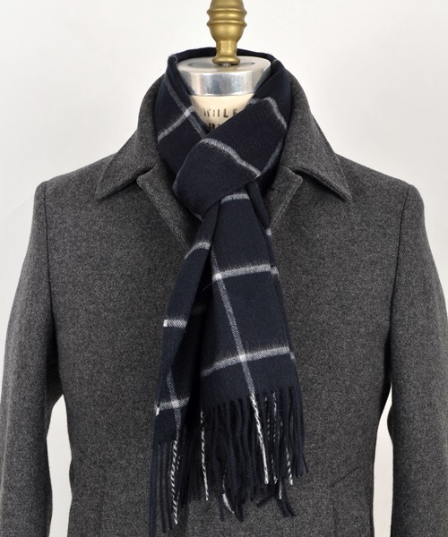 SHIPS（シップス）の「SD: 『カシミヤ』 ウィンドウペン マフラー■（マフラー・メンズ・ホワイト/ダークグレー/ブルー/ネイビー・ONE SIZE）」の4枚目の写真