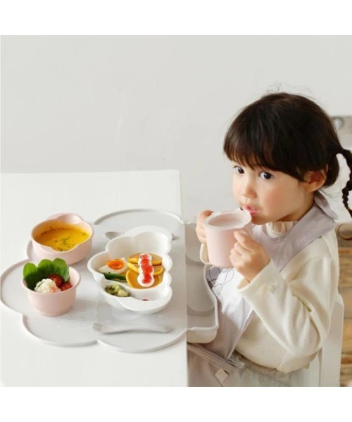 10mois（ディモワ）の「【10mois(ディモワ)】mamamanma(マママンマ)　お食事シリコンマット（マグ/哺乳瓶/お食事グッズ・キッズ・ベージュ/グレー・ONE SIZE）」の14枚目の写真