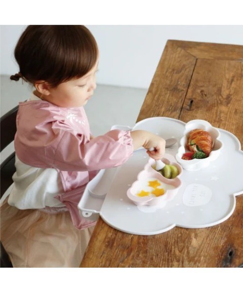 10mois（ディモワ）の「【10mois(ディモワ)】mamamanma(マママンマ)　お食事シリコンマット（マグ/哺乳瓶/お食事グッズ・キッズ・ベージュ/グレー・ONE SIZE）」の15枚目の写真