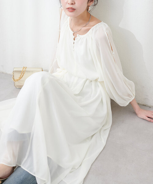 natural couture(ナチュラルクチュール)の「【WEB限定】シアー楊柳スリットデザインワンピース(ワンピース・レディース・ネイビー/ピンク/オフホワイト/ブラック・MEDIUM/LARGE)」の5枚目の写真