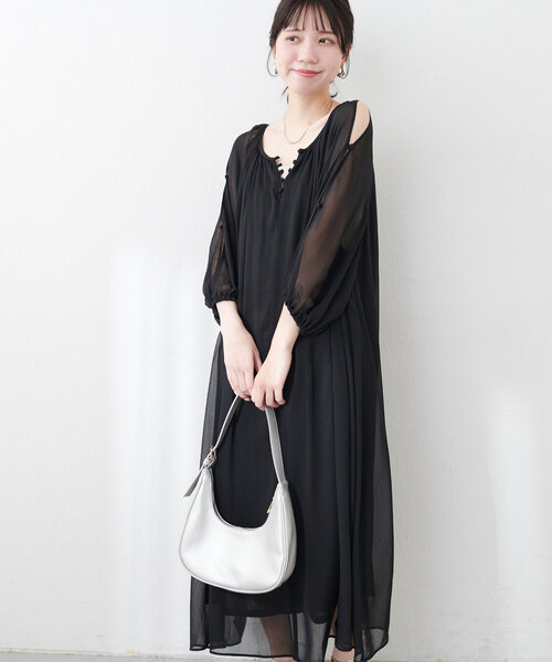 natural couture(ナチュラルクチュール)の「【WEB限定】シアー楊柳スリットデザインワンピース(ワンピース・レディース・ネイビー/ピンク/オフホワイト/ブラック・MEDIUM/LARGE)」の12枚目の写真