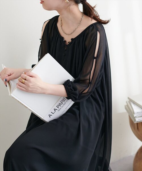 natural couture(ナチュラルクチュール)の「【WEB限定】シアー楊柳スリットデザインワンピース(ワンピース・レディース・ネイビー/ピンク/オフホワイト/ブラック・MEDIUM/LARGE)」の17枚目の写真