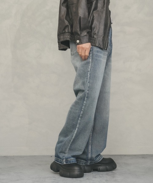 Shoowtime（ショウタイム）の「Vintage wash wide straight denim pants / ビンテージウォッシュワイドストレートデニムパンツ（デニムパンツ・メンズ・ブラック/ブルー・X-LARGE/LARGE/MEDIUM）」の11枚目の写真
