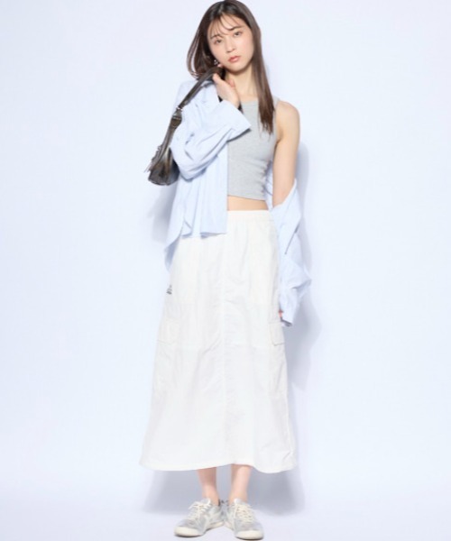 Kappa(カッパ)の「ナイロン素材 ロングスカート(スカート・レディース・パープル/オフホワイト/ブラック・SMALL/MEDIUM/LARGE)」の19枚目の写真