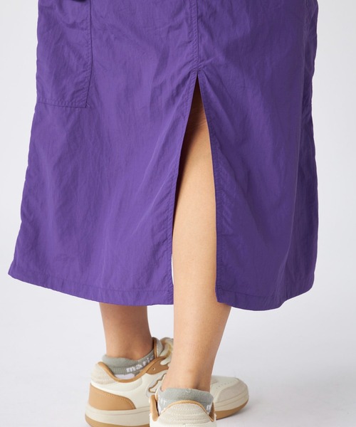 Kappa(カッパ)の「ナイロン素材 ロングスカート(スカート・レディース・パープル/オフホワイト/ブラック・SMALL/MEDIUM/LARGE)」の7枚目の写真