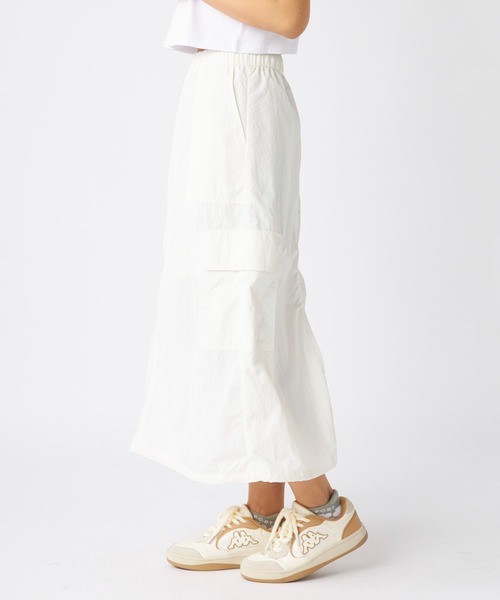 Kappa(カッパ)の「ナイロン素材 ロングスカート(スカート・レディース・パープル/オフホワイト/ブラック・SMALL/MEDIUM/LARGE)」の8枚目の写真