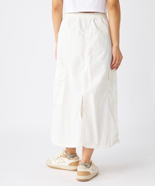 Kappa(カッパ)の「ナイロン素材 ロングスカート(スカート・レディース・パープル/オフホワイト/ブラック・SMALL/MEDIUM/LARGE)」の9枚目の写真