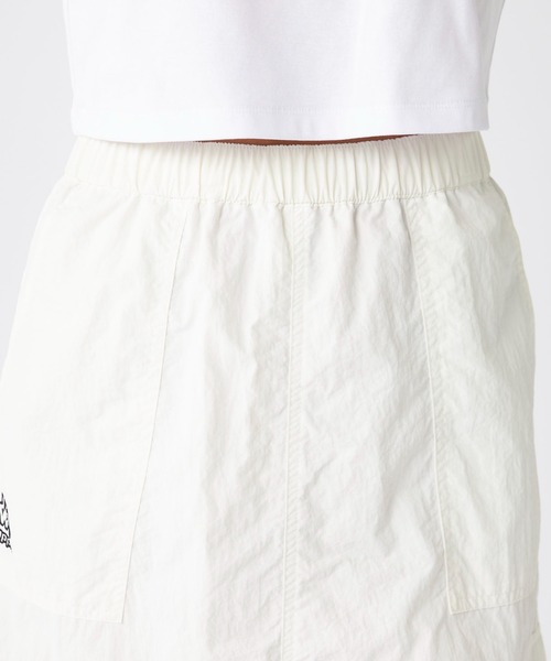 Kappa(カッパ)の「ナイロン素材 ロングスカート(スカート・レディース・パープル/オフホワイト/ブラック・SMALL/MEDIUM/LARGE)」の10枚目の写真